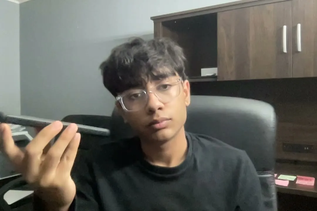 The FutureSource AI voice agent answering a call